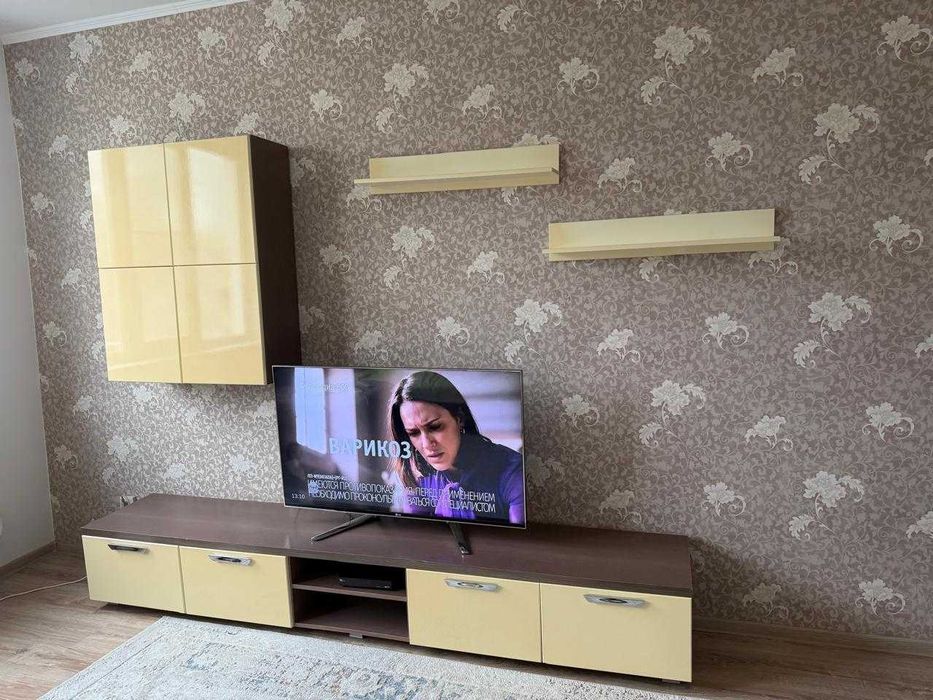 Продам модульную стенку для гостинной,