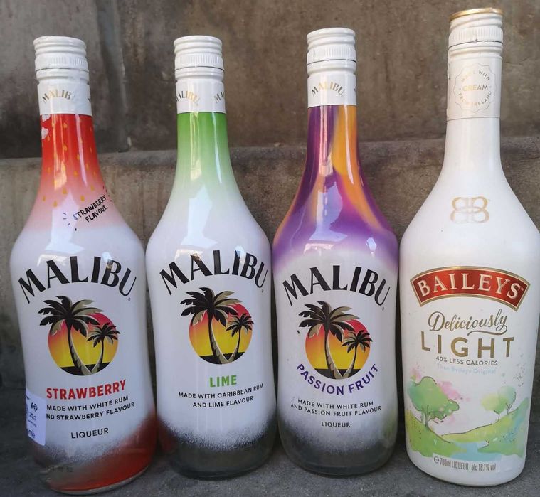 Бутилки скъп алкохол, редки