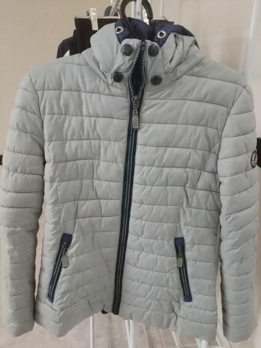 Женские куртки s, m