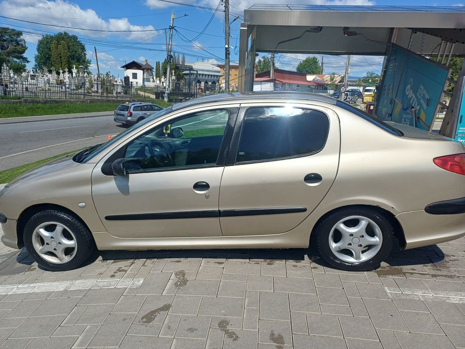 Se vinde Peugeot 206