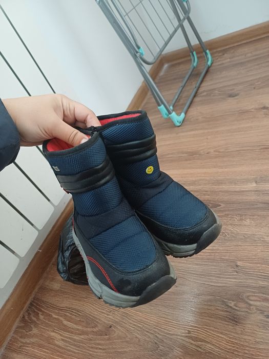 Отдам обувь не дорого