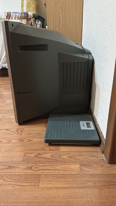 Продам телевизор