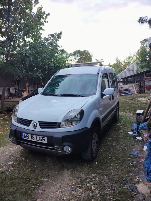Vând Renault kangoo 4x4 2008 1.6 16v 95cp