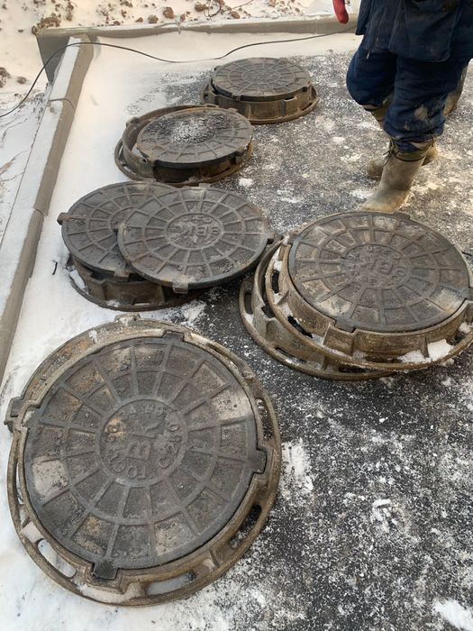 Люк чугунный