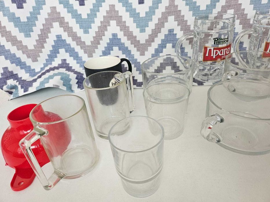 Набор посуды (разные стаканы)