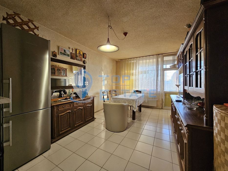 Продава се Тристаен апартамент в Велико Търново, Колю Фичето - 76 кв.м за 1582 €/кв.м - Снимка #2