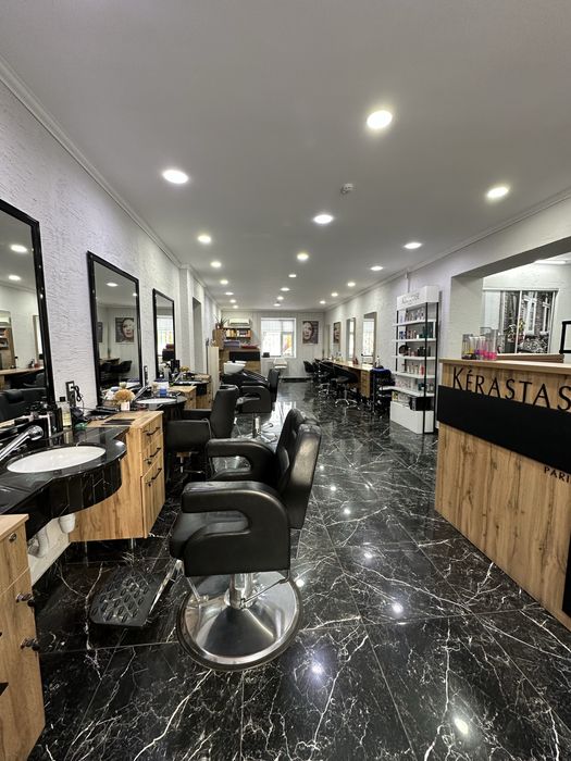 Сдам парикмахерское кресло