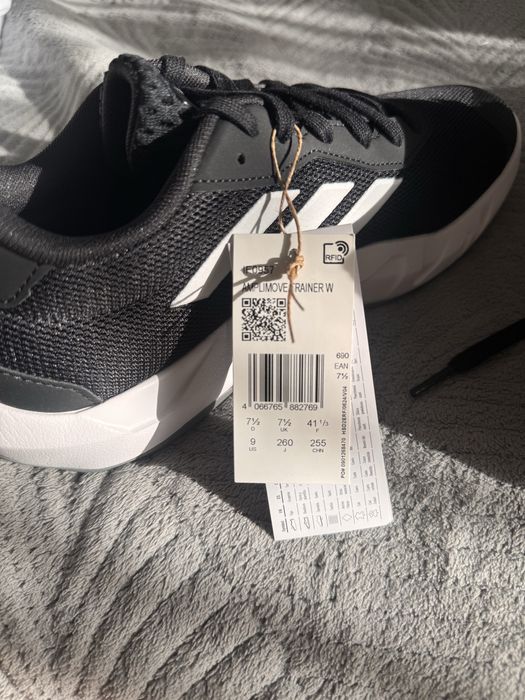 Кроссовки Adidas