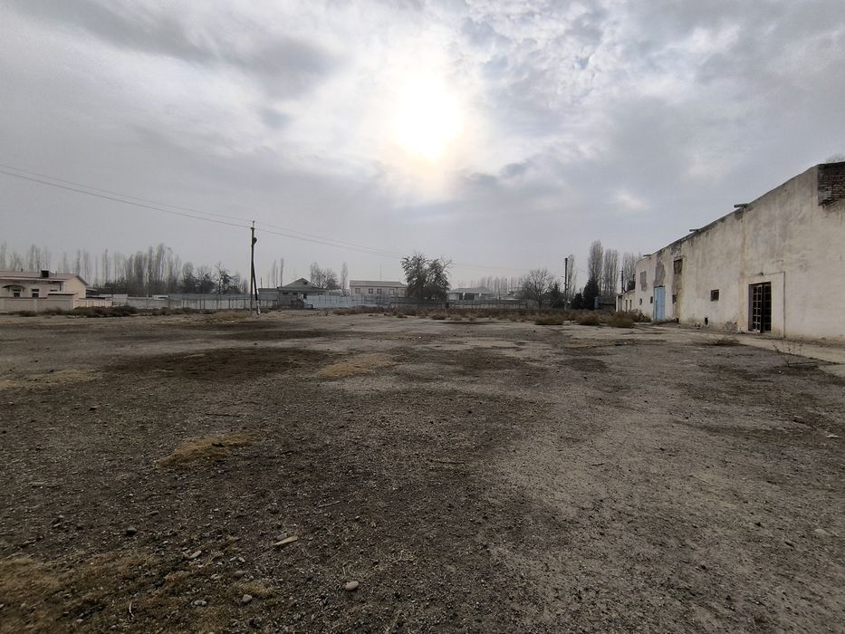 Продается нежилой участок земли 1,5 гектаров. (Пахта).