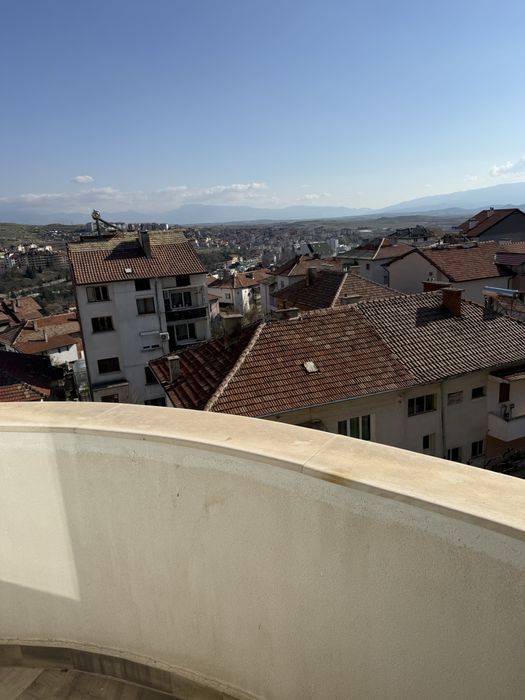 Под наем тристаен апартамент гр.Сандански