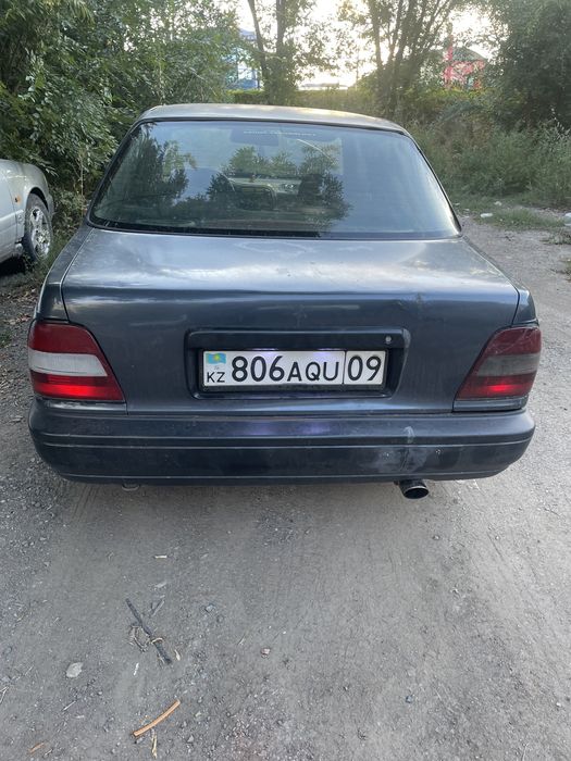 Продам Ниссан Сани 1992 года