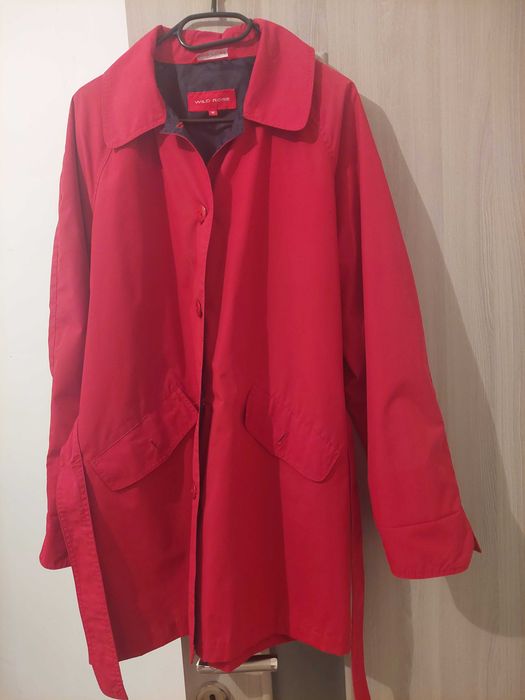 Trenci dama , primavara-toamna, marimea 48, material de calitate !