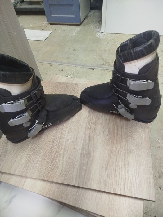 Продам горные лыжи