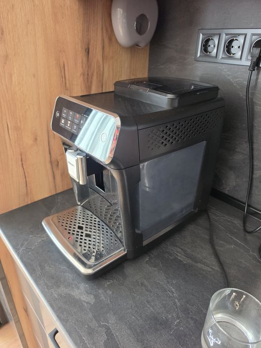 Кафе автомат Philips LatteGo