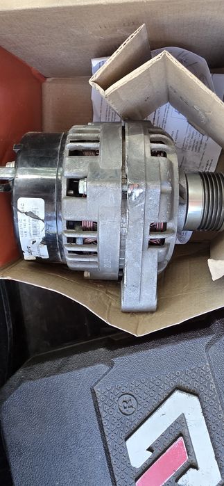 Продам генератора на ваз 140 амепер  рабочий