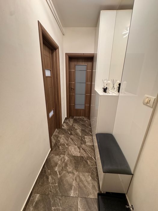 Vand apartament 3 camere vizavi de Iulius Mall