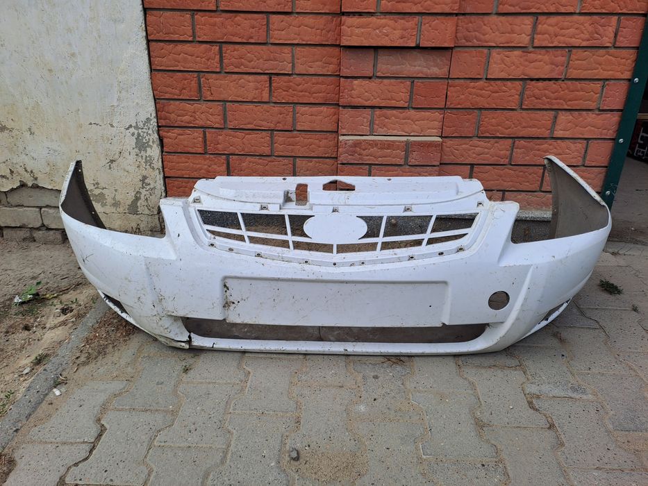 Продам бампера на приору 2