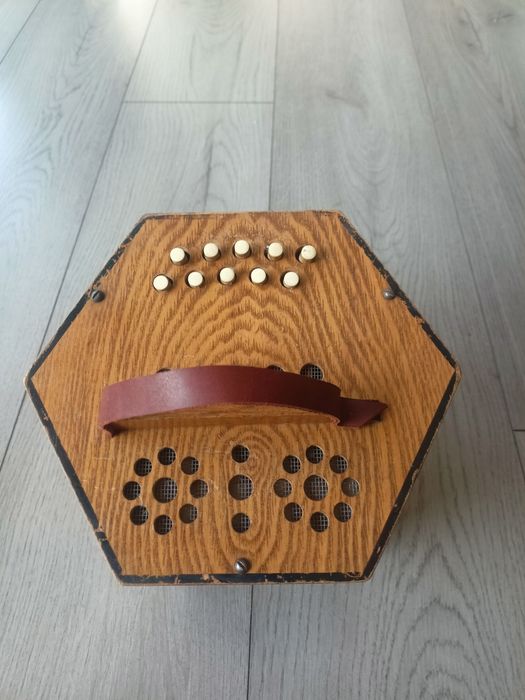 Concertina,Muzicuta, bandoneon, armonica, acordeon