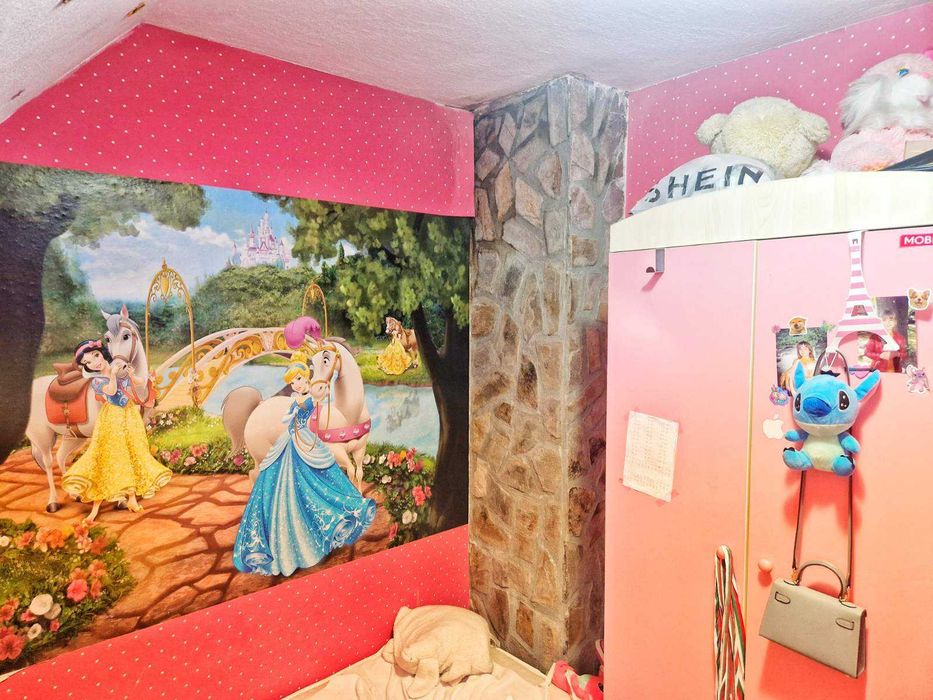 Имот Корект продава обзаведена Двуетажна Къща, с. Боянци, обл. Пловдив