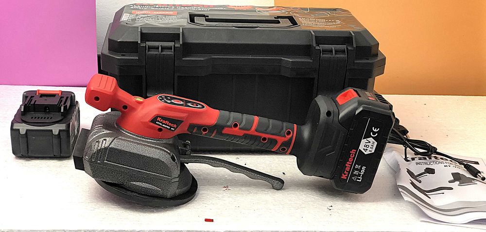 Vibrator placi ceramice/gresie/tigla, acumulator 48V, 35kg