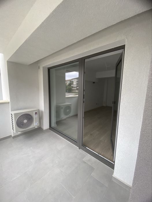 NOU ! 3 Camere, 2 Băi COMPLET FINISAT în Nufarul !!