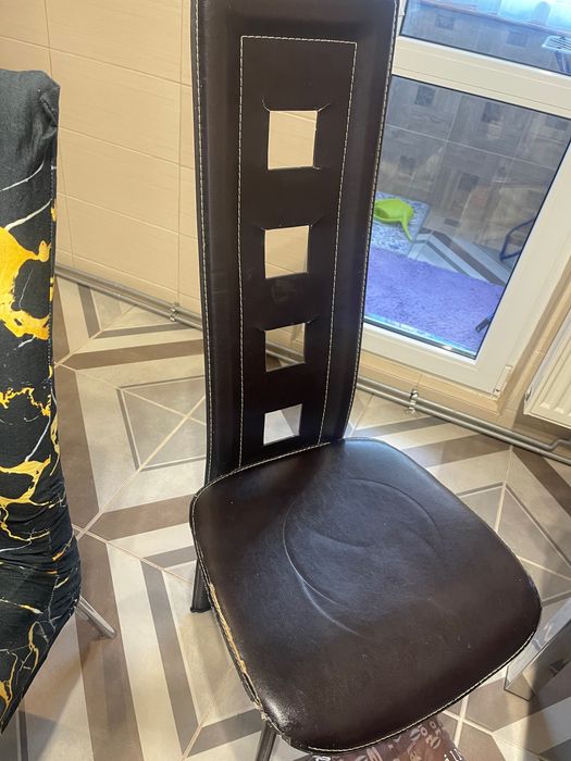 Vând set scaune 4 bucăți + 4 bucăți gratuite