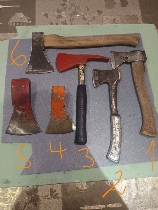 Стари топори 10€