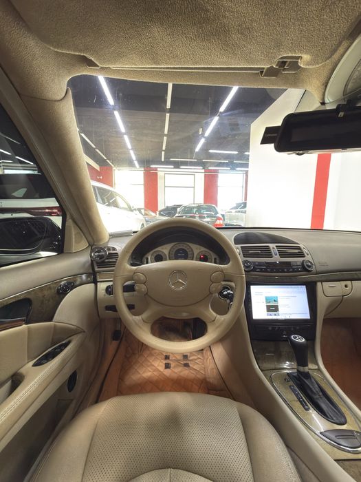 Mercedes Benz W211 5L AT