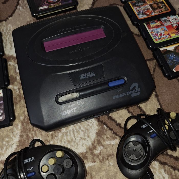 Игровая приставка SEGA