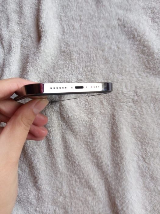 Продам айфон 13 про мах