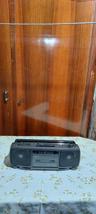 Vând radio și radiocasetofon