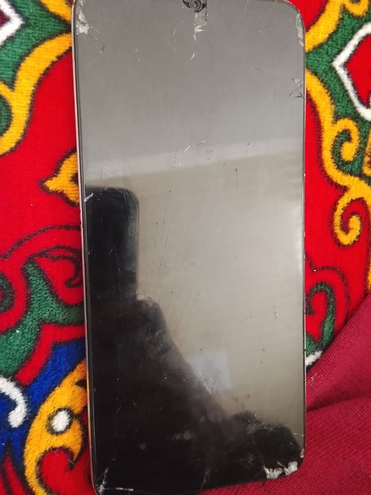 Oppo38 8/128gb holati orta