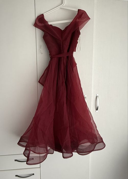 Рокля за официални поводи