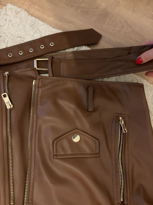 Кожено кафяво яке Zara