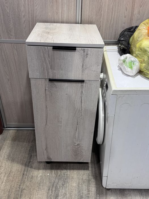 Продам срочно тумбу
