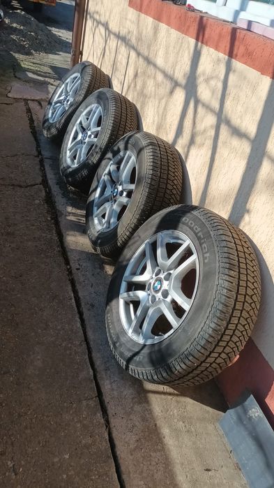Jante cu cauciucuri de iarna folosite pe bmw