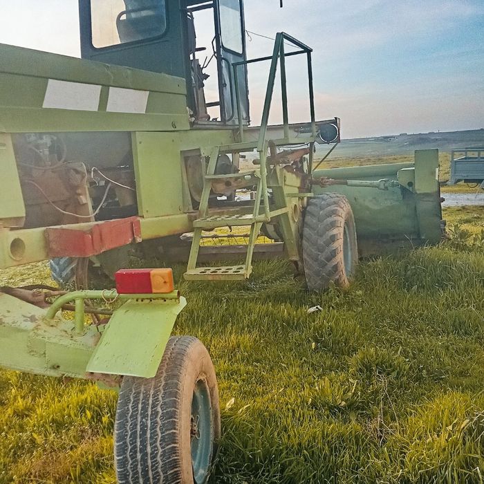 Beda uradigan traktor sotiladi.