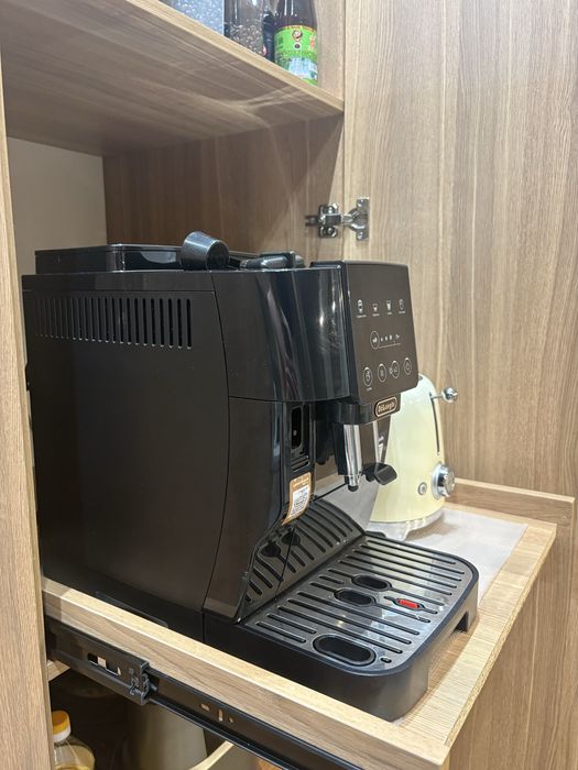 Кофемашинка delonghi