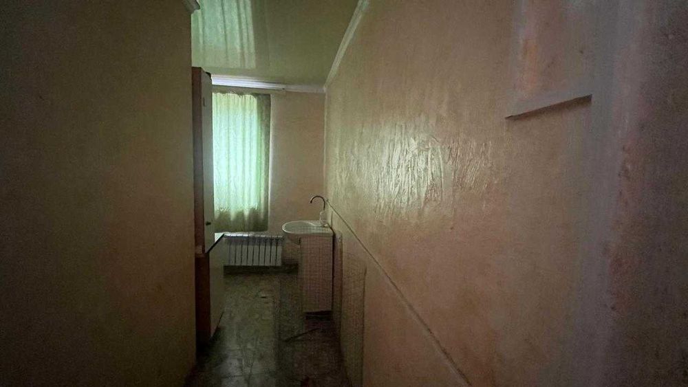 Продаю 2~комн, квартиру район Сахзавод