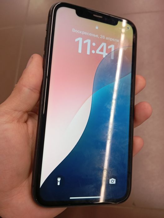 Продам телефон айфон 11