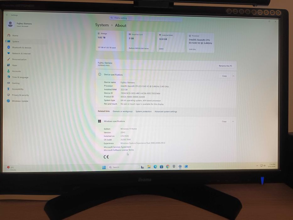 PC Gaming  Fujitsu | Xeon E3 (i7) | 32GB RAM | SSD + 1TB HDD | RX 550
