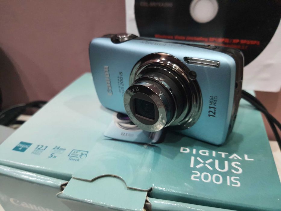 Продавам оригинален японски цифров фотоапарат Canon