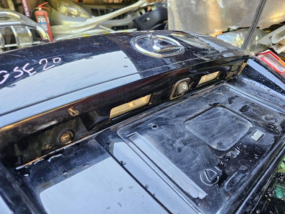 Крышка багажника IS250