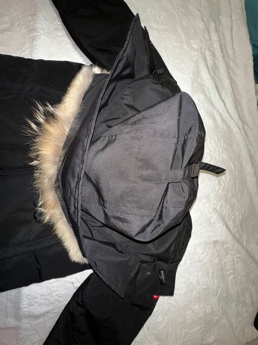 Geaca canada goose