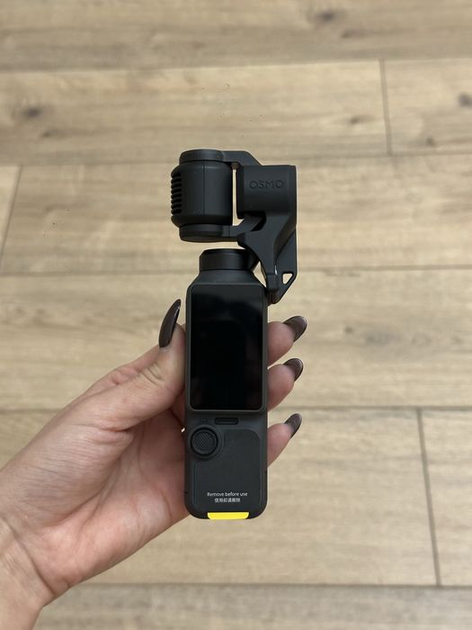 DJI Osmo Pocket 4 Creator Combo
