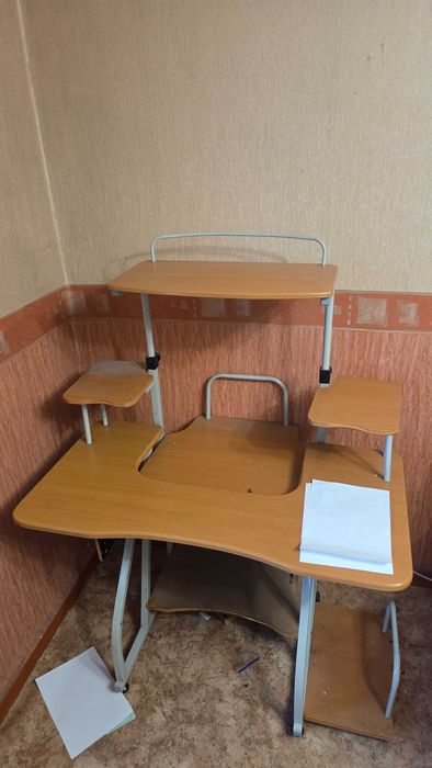 Стол компьютерный