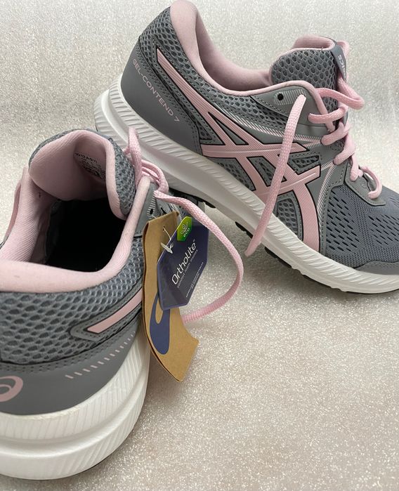 Кроссовки беговые ASICS женские