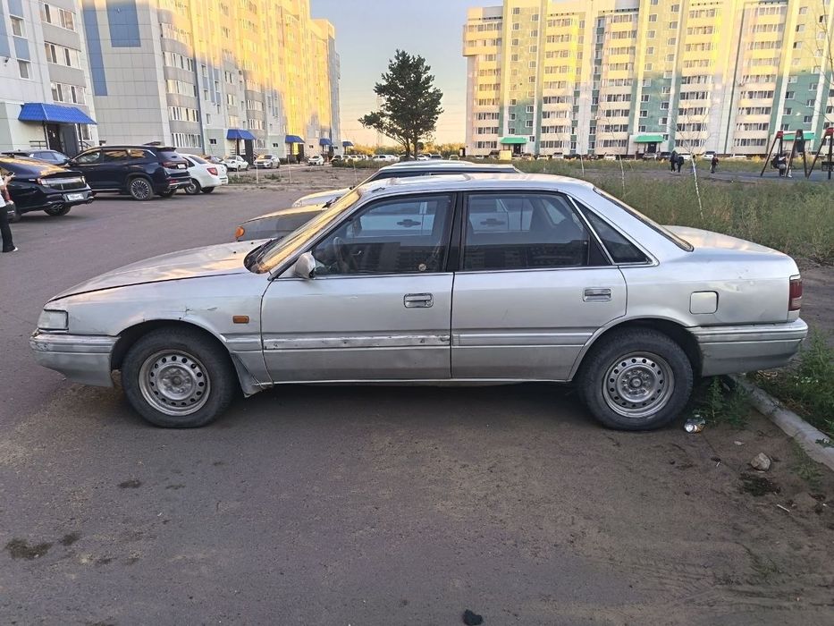 Мазда 626GD 1989 года