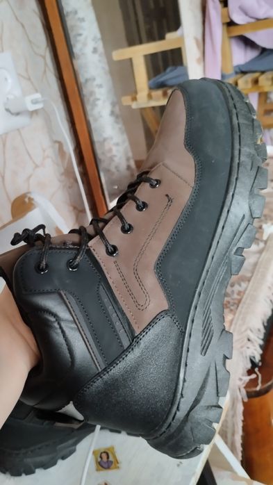 Кроссовки зимние