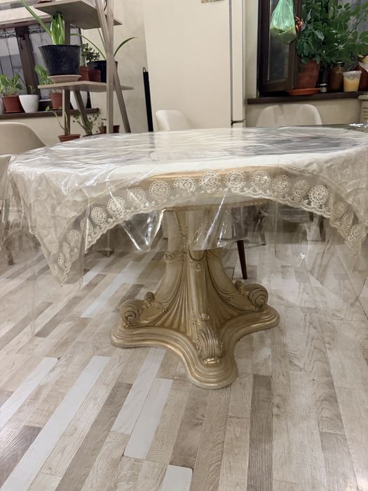 Стол обеденный для кухни или зала